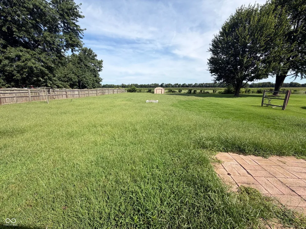 2584 E Phylbeck Avenue Terre Haute, IN 47805