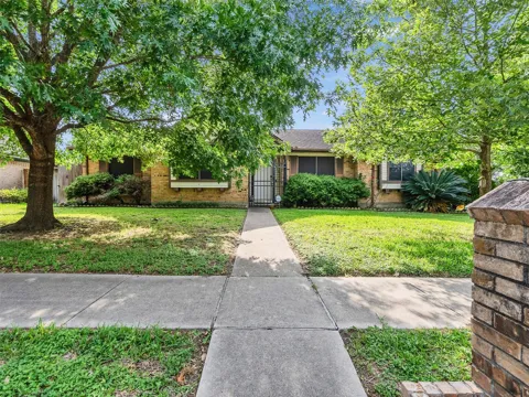 4002 Thistledown Drive