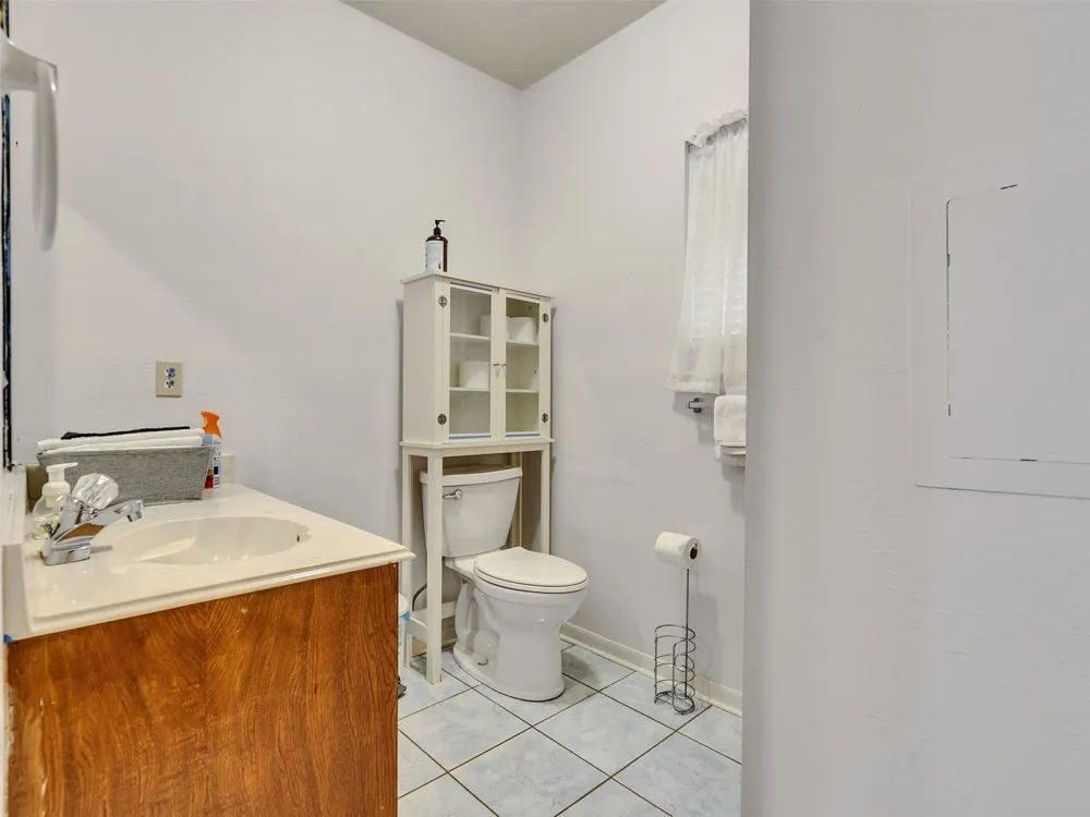 4002 Thistledown Drive Pasadena, TX 77504