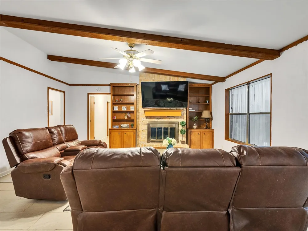4002 Thistledown Drive Pasadena, TX 77504