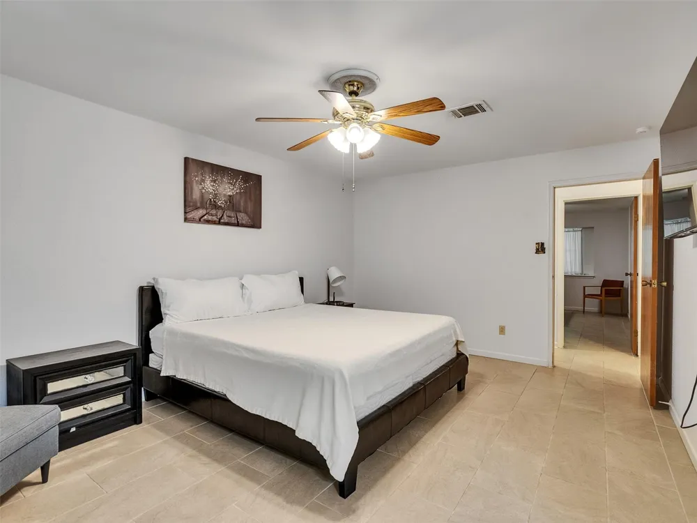 4002 Thistledown Drive Pasadena, TX 77504