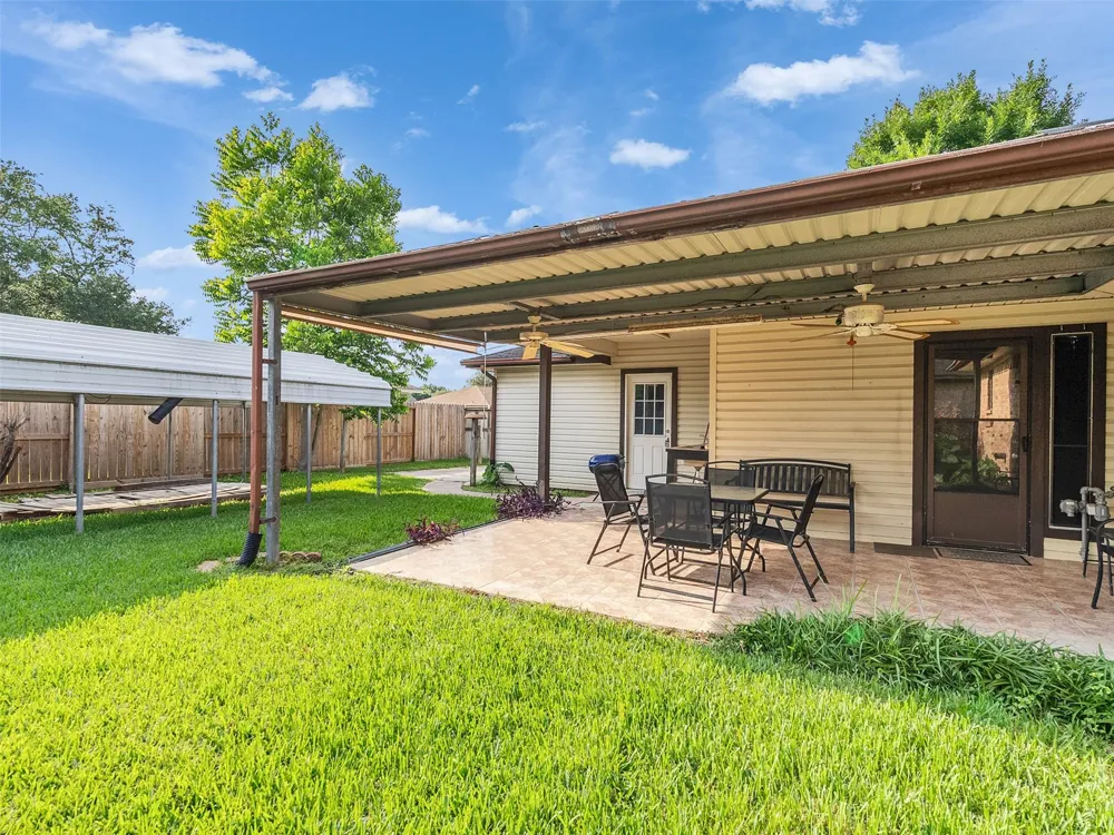 4002 Thistledown Drive Pasadena, TX 77504