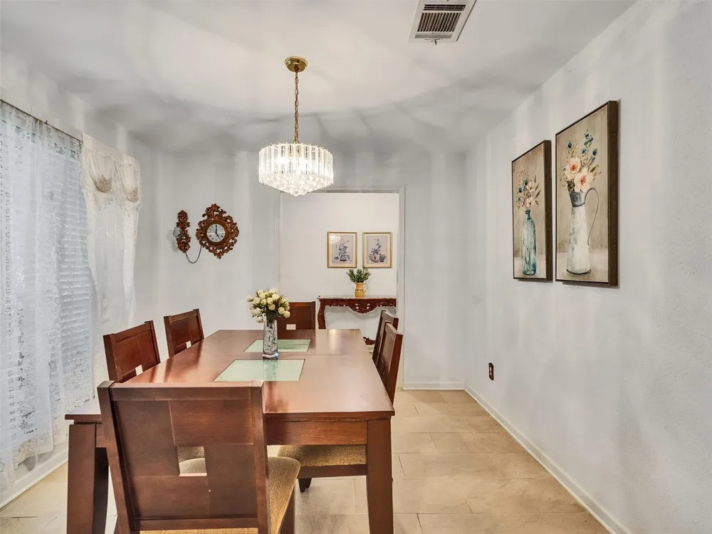 4002 Thistledown Drive Pasadena, TX 77504