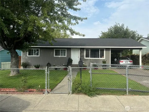 520 S Douglas Avenue