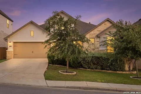 9015 Raven Pointe