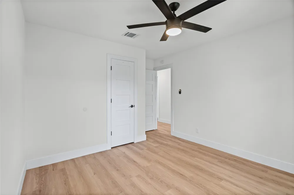 2400 Broken Oak Drive Austin, TX 78745