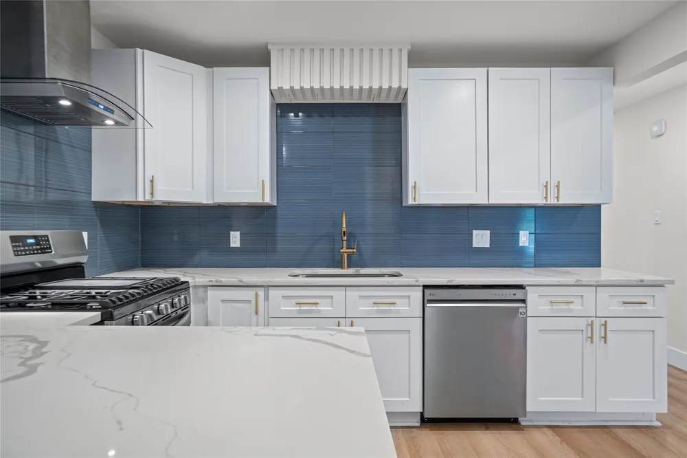 2400 Broken Oak Drive Austin, TX 78745