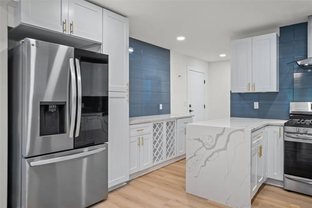 2400 Broken Oak Drive Austin, TX 78745