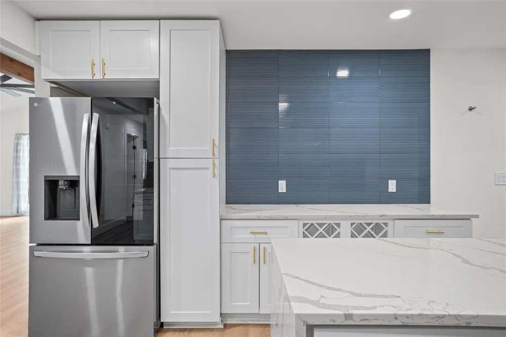 2400 Broken Oak Drive Austin, TX 78745