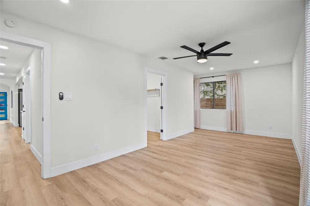 2400 Broken Oak Drive Austin, TX 78745