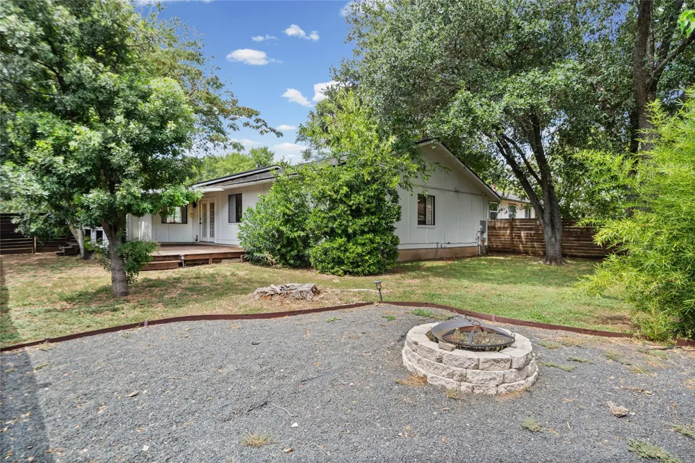 2400 Broken Oak Drive Austin, TX 78745