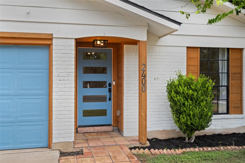 2400 Broken Oak Drive Austin, TX 78745