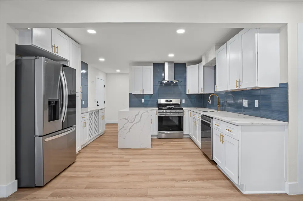 2400 Broken Oak Drive Austin, TX 78745