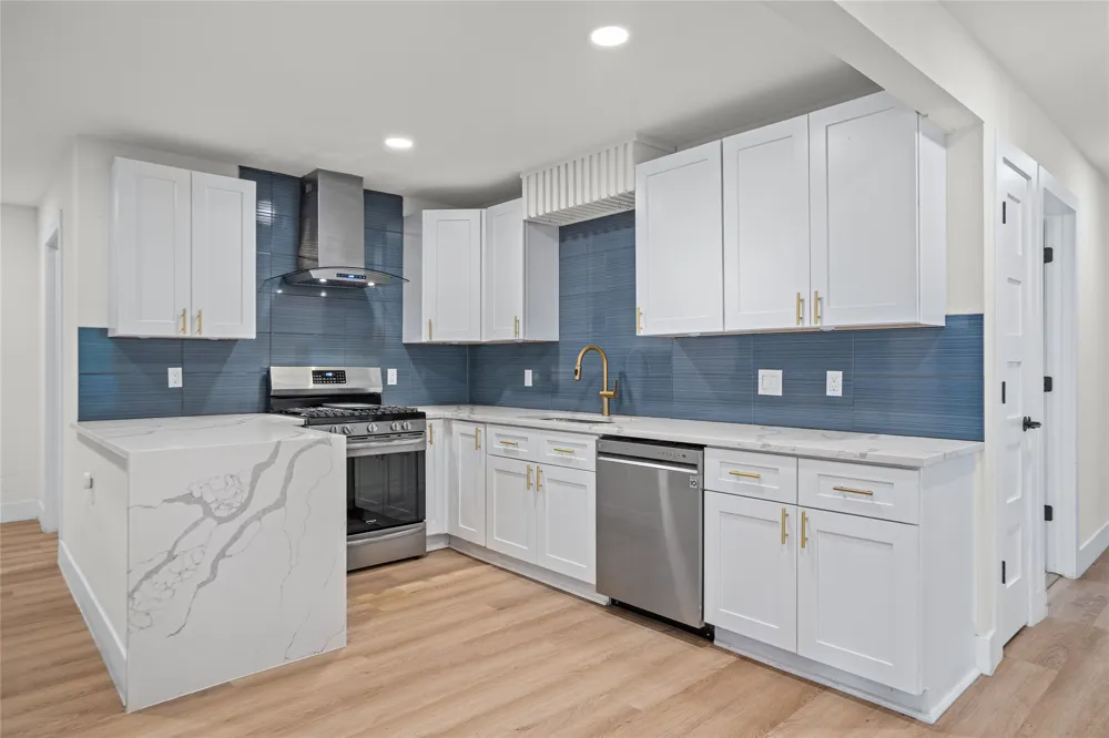 2400 Broken Oak Drive Austin, TX 78745