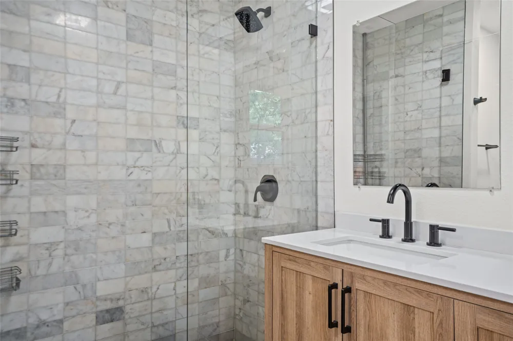 2400 Broken Oak Drive Austin, TX 78745