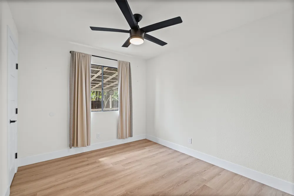 2400 Broken Oak Drive Austin, TX 78745