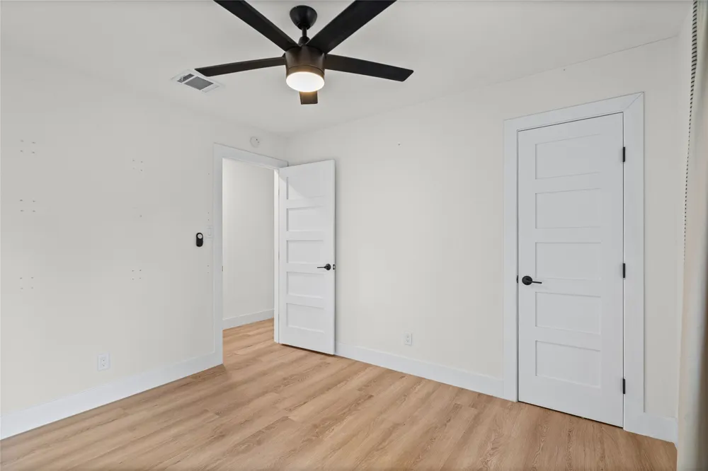 2400 Broken Oak Drive Austin, TX 78745