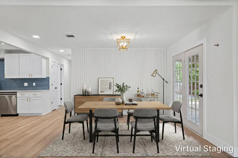 2400 Broken Oak Drive Austin, TX 78745