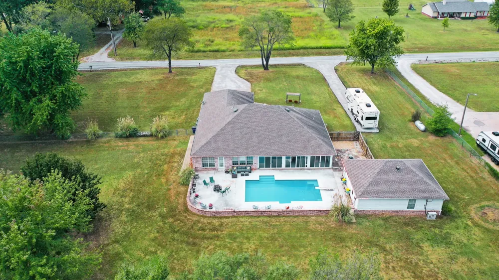 17533 S 321st EastAvenue Coweta, OK 74429