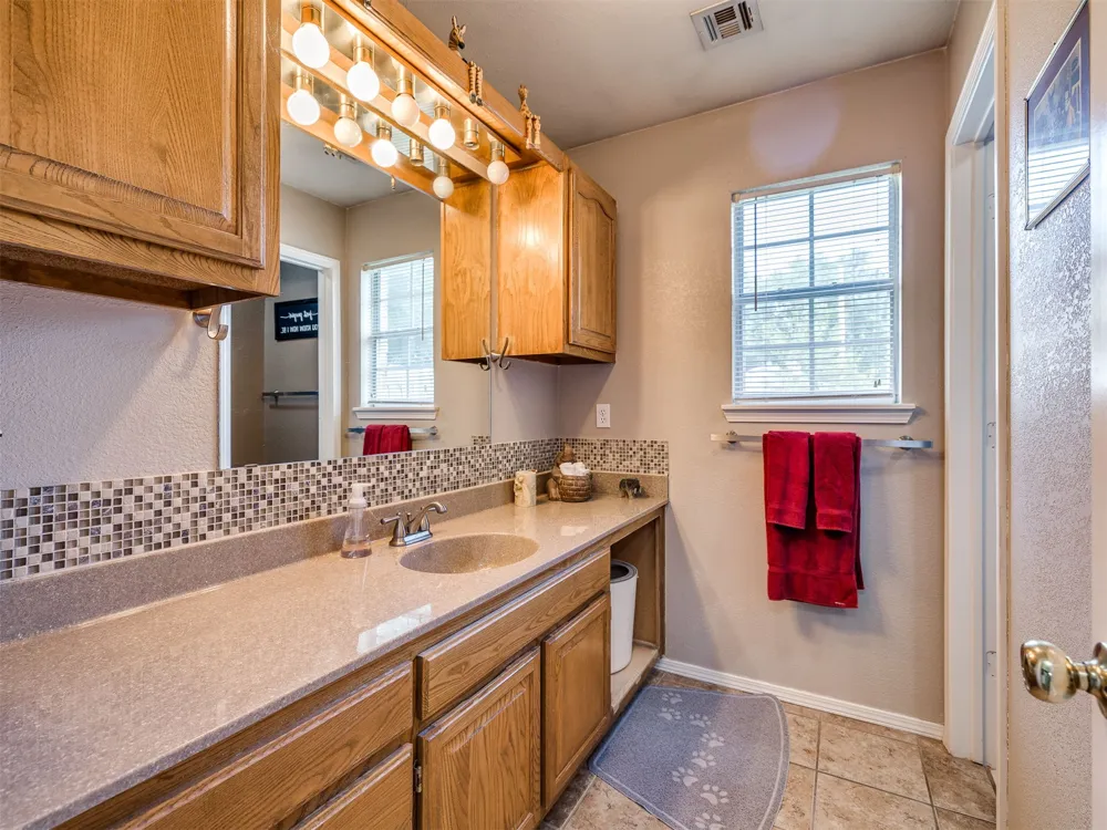 17533 S 321st EastAvenue Coweta, OK 74429
