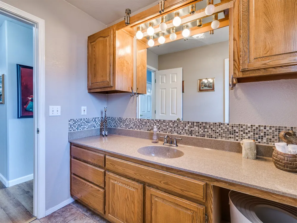 17533 S 321st EastAvenue Coweta, OK 74429