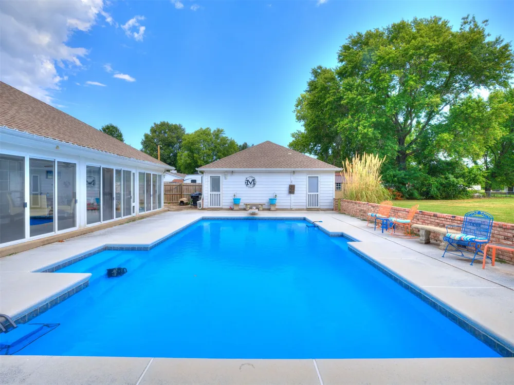 17533 S 321st EastAvenue Coweta, OK 74429