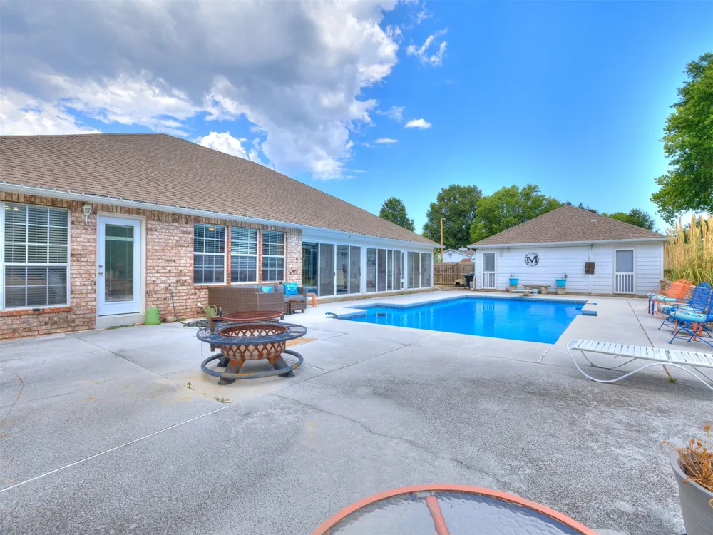 17533 S 321st EastAvenue Coweta, OK 74429