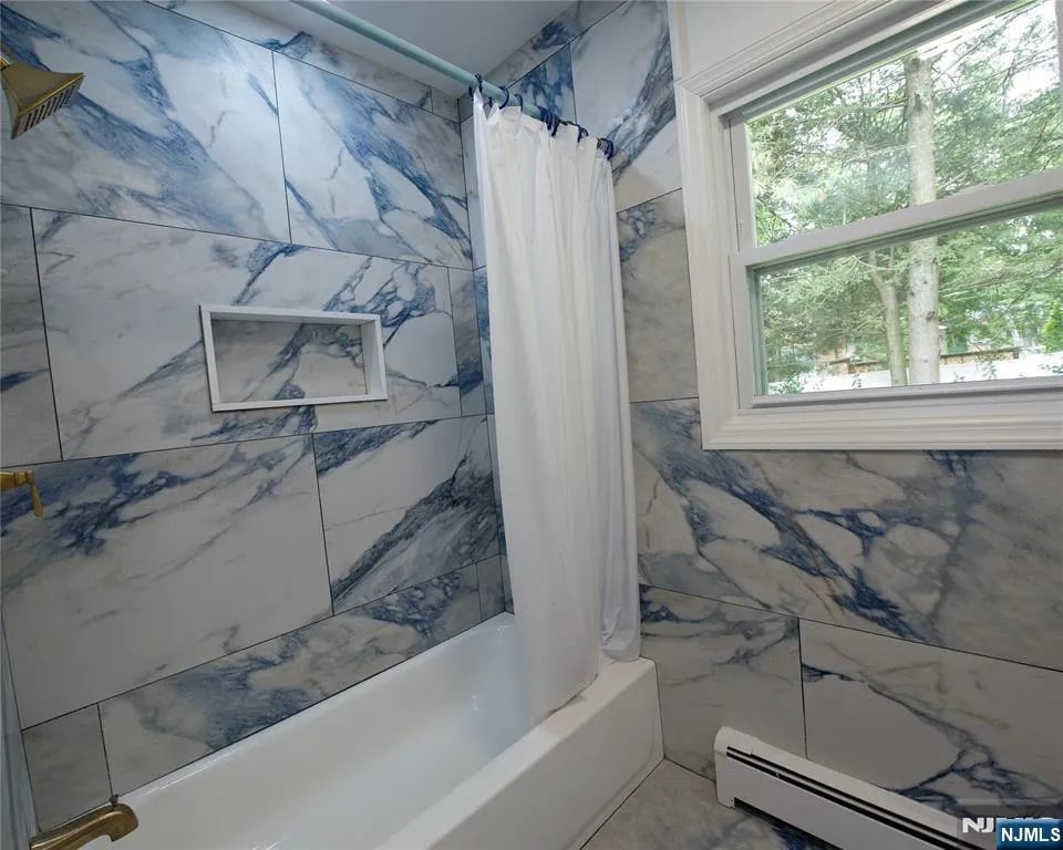 4 Rainbow Trail Vernon, NJ 07422