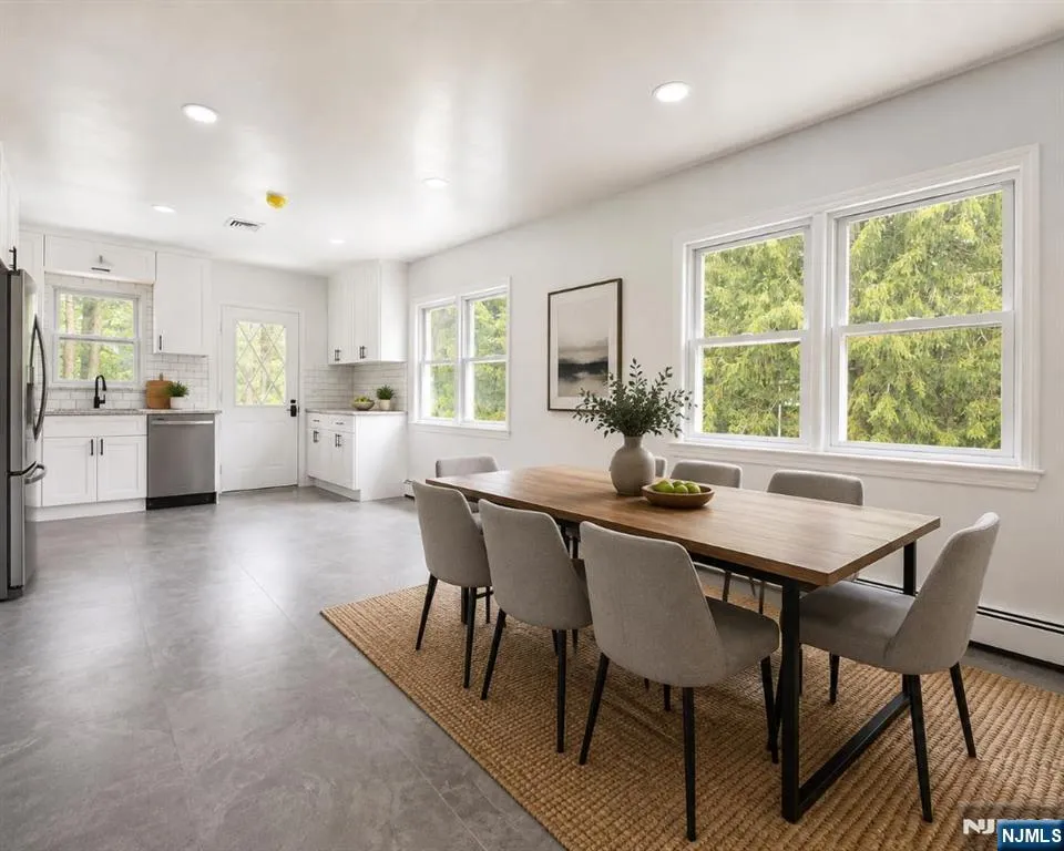4 Rainbow Trail Vernon, NJ 07422