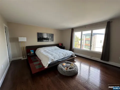724 Undercliff Avenue Unit B