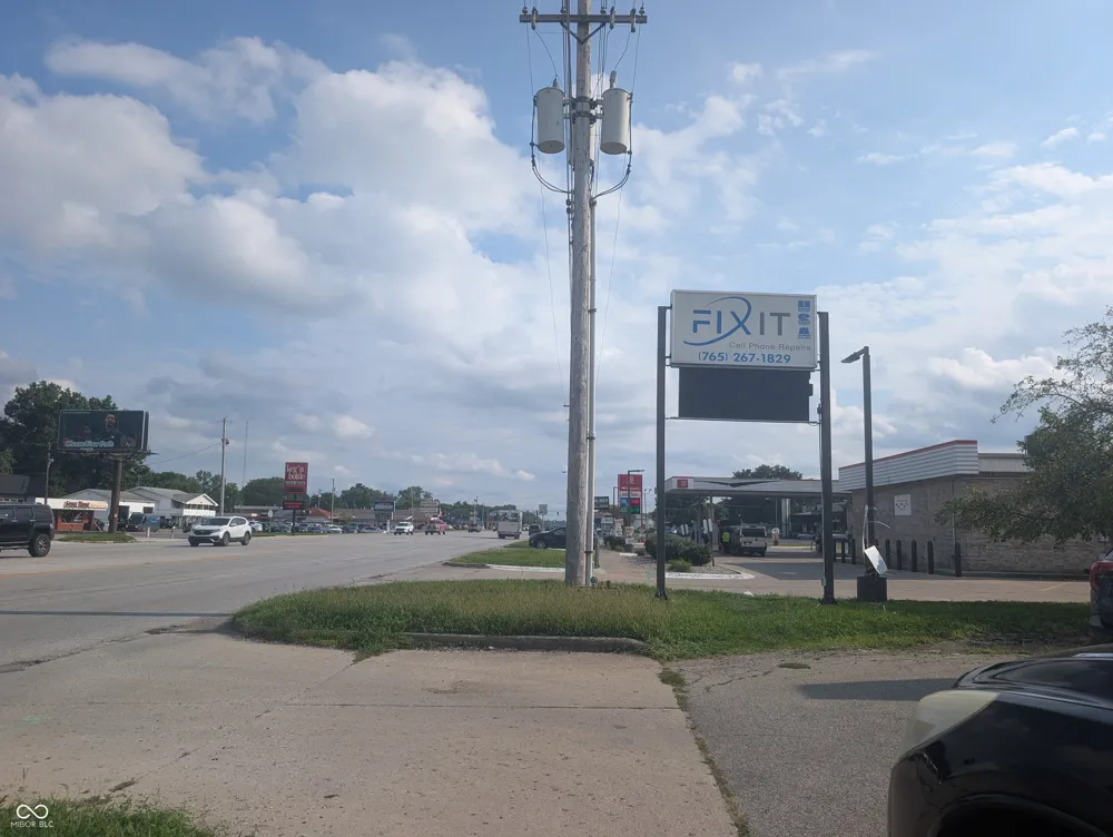 507 S Scatterfield Road #North Anderson, IN 46012