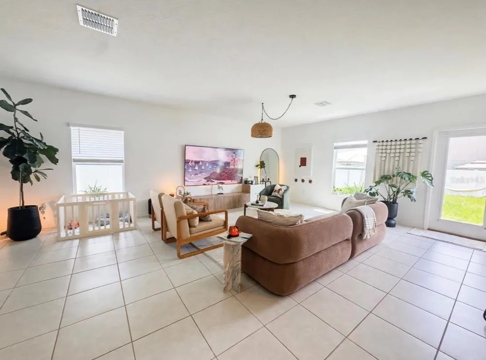 6470 BACK FORTY LOOP Zephyrhills, FL 33541