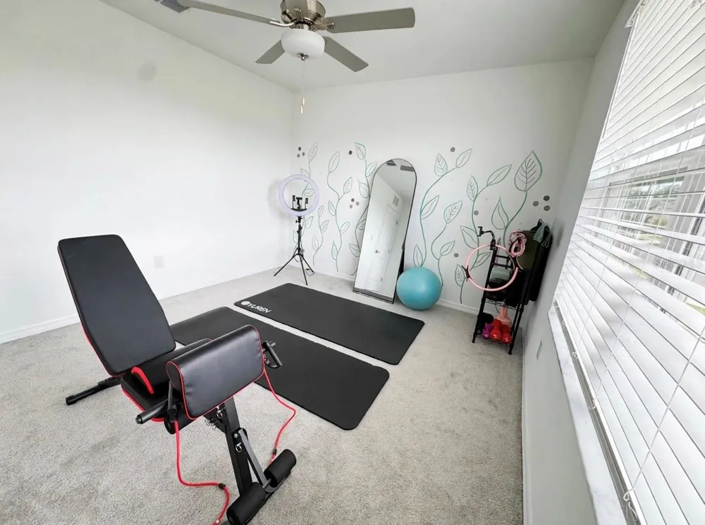 6470 BACK FORTY LOOP Zephyrhills, FL 33541