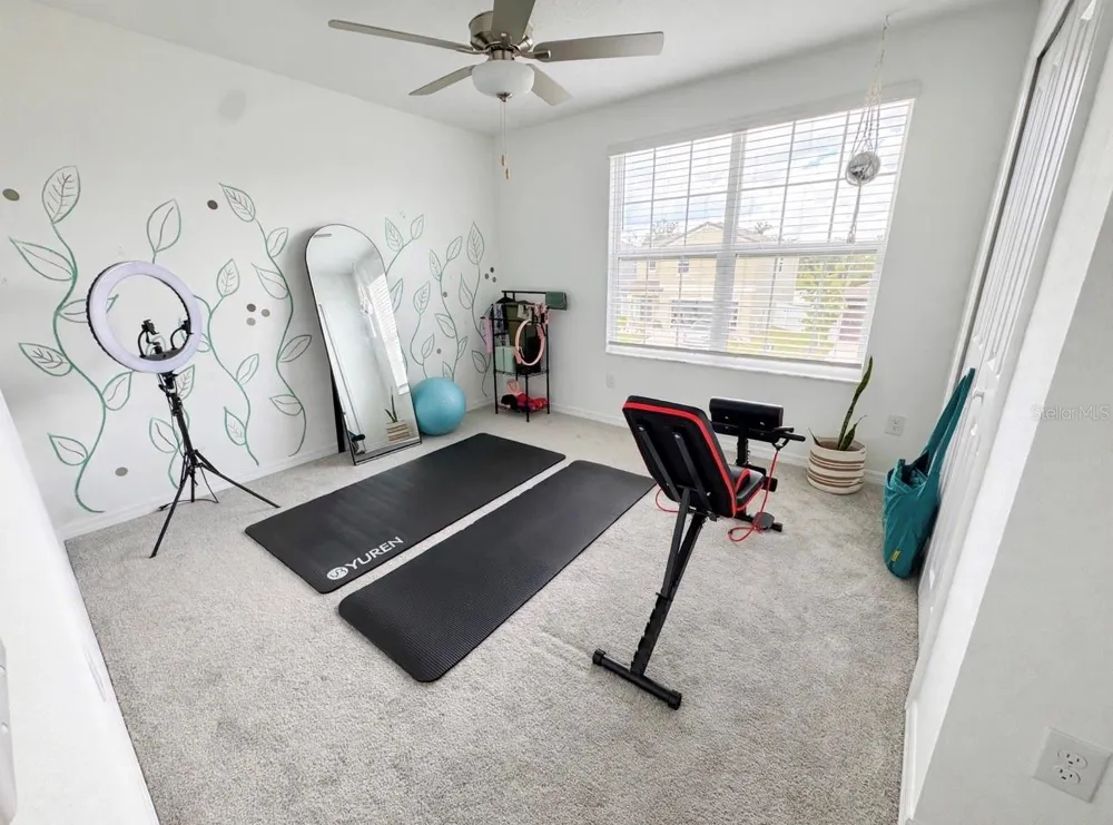 6470 BACK FORTY LOOP Zephyrhills, FL 33541