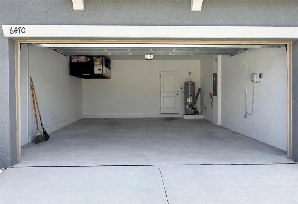 6470 BACK FORTY LOOP Zephyrhills, FL 33541