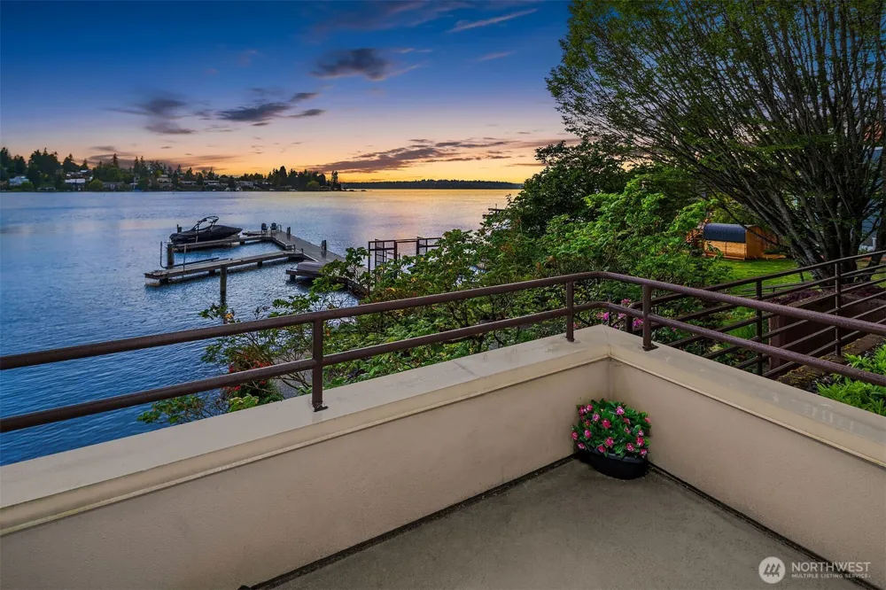 4511 Lake Washington Blvd. NE #2 Kirkland, WA 98033