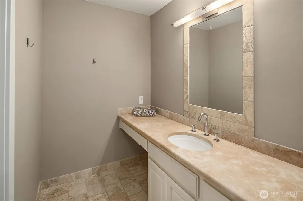 4511 Lake Washington Blvd. NE #2 Kirkland, WA 98033