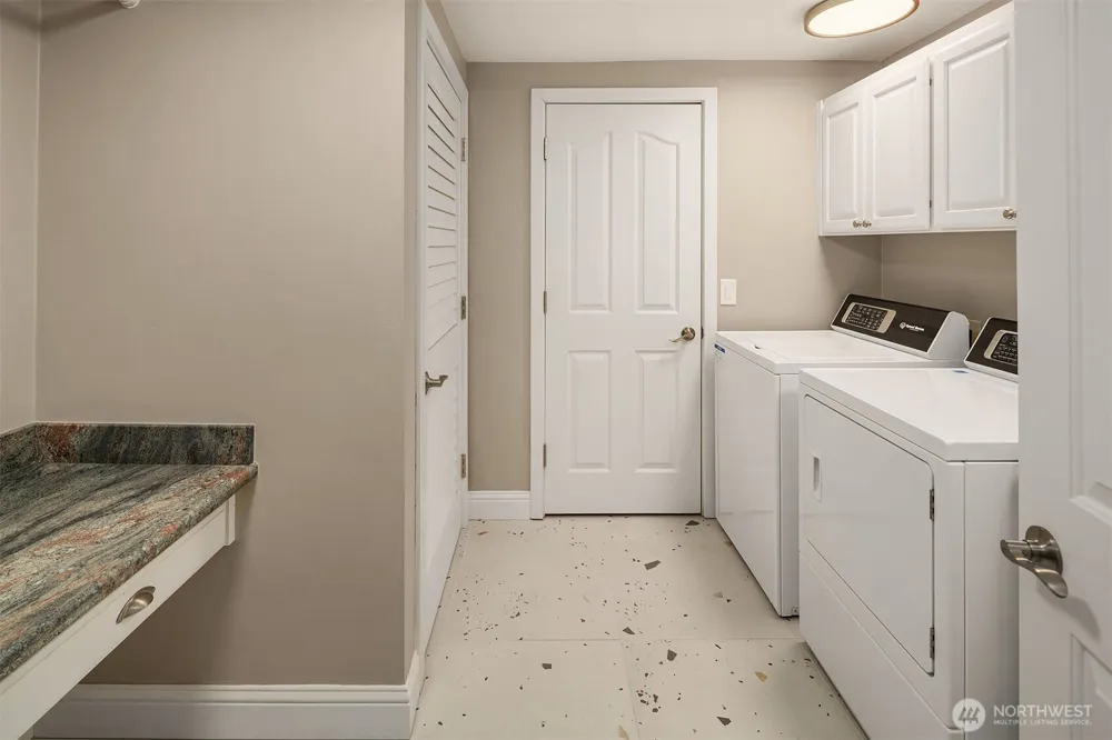 4511 Lake Washington Blvd. NE #2 Kirkland, WA 98033