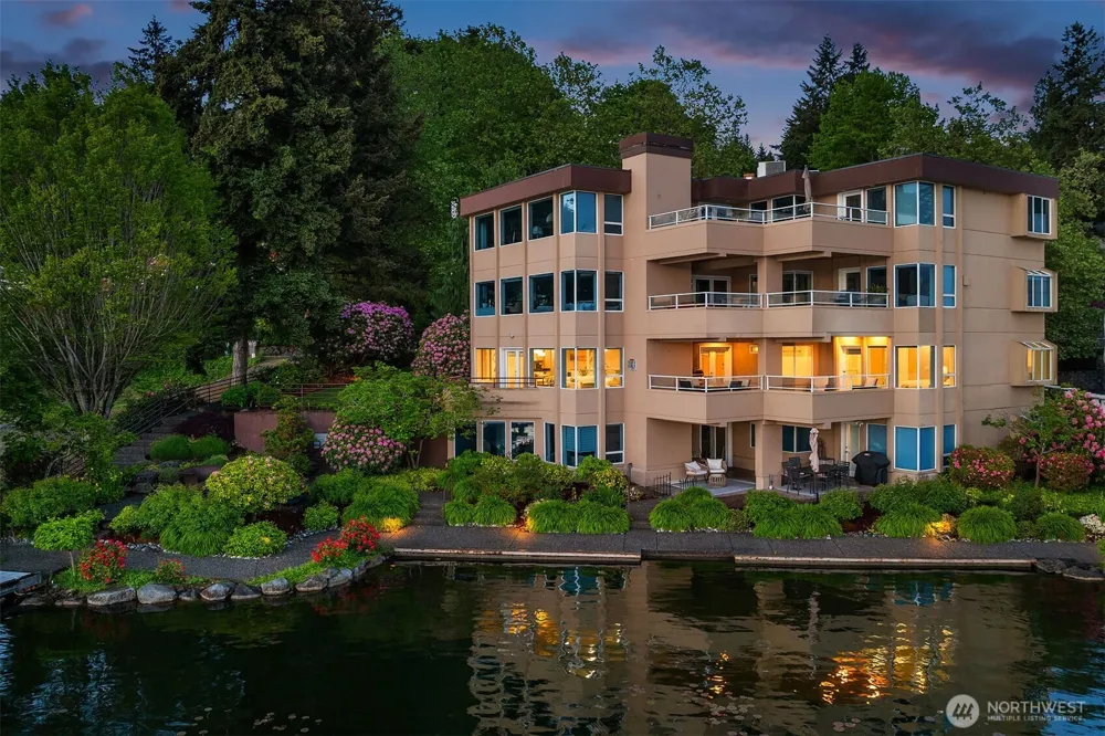 4511 Lake Washington Blvd. NE #2 Kirkland, WA 98033