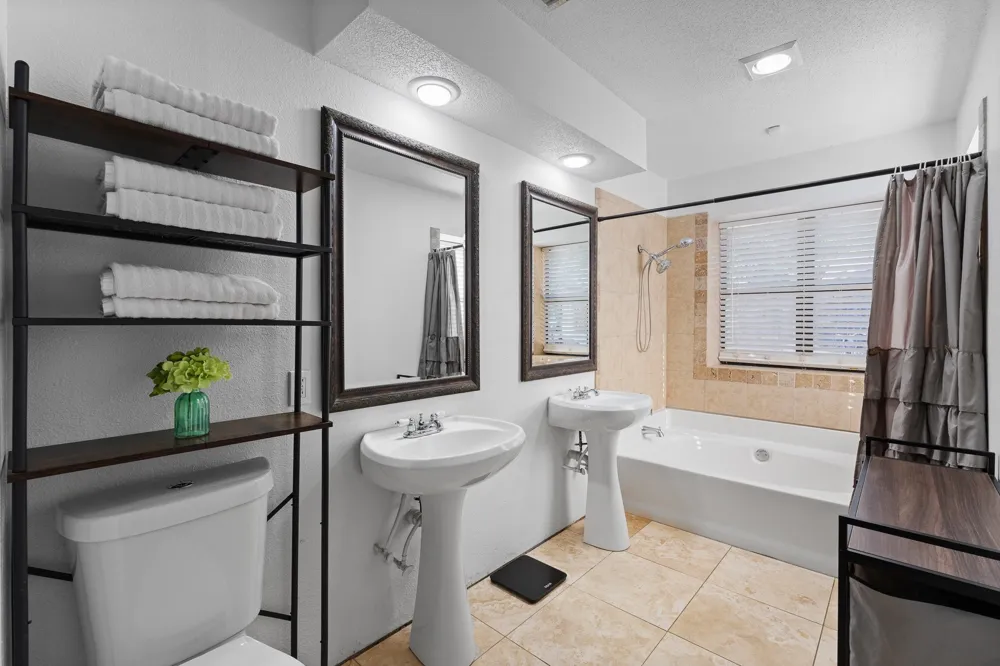 1060 Parkhill Avenue Saginaw, TX 76179