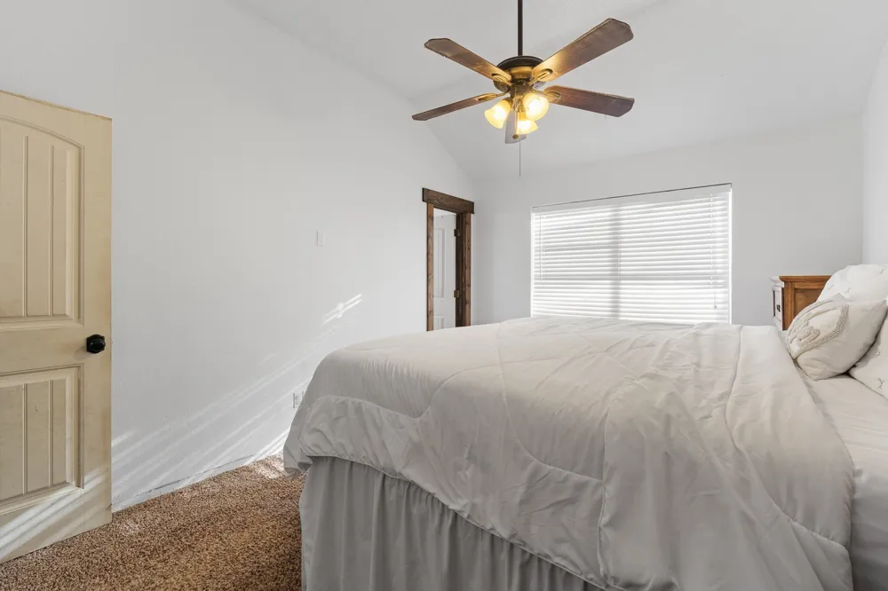 1060 Parkhill Avenue Saginaw, TX 76179