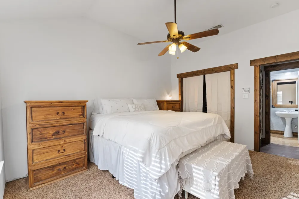 1060 Parkhill Avenue Saginaw, TX 76179