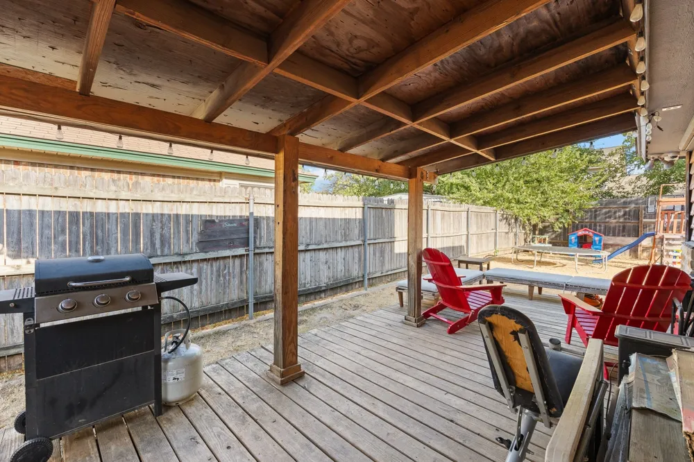 1060 Parkhill Avenue Saginaw, TX 76179