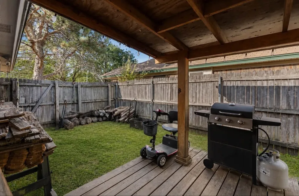 1060 Parkhill Avenue Saginaw, TX 76179