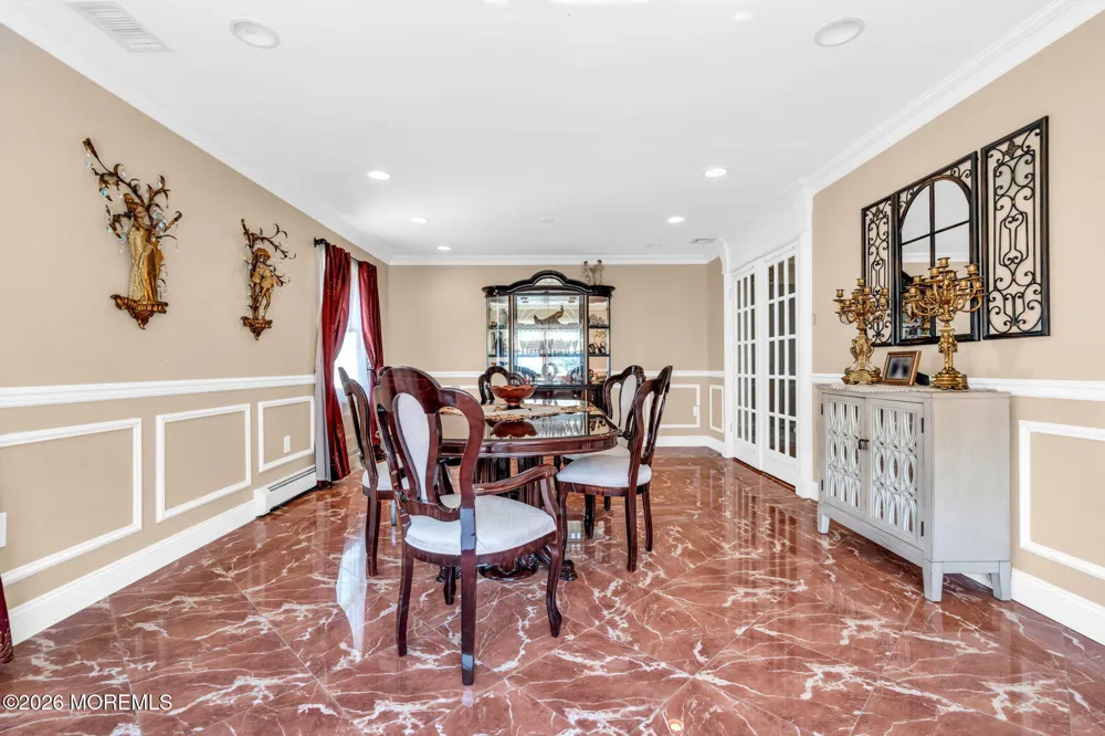 101 Oxford Lane Aberdeen, NJ 07747