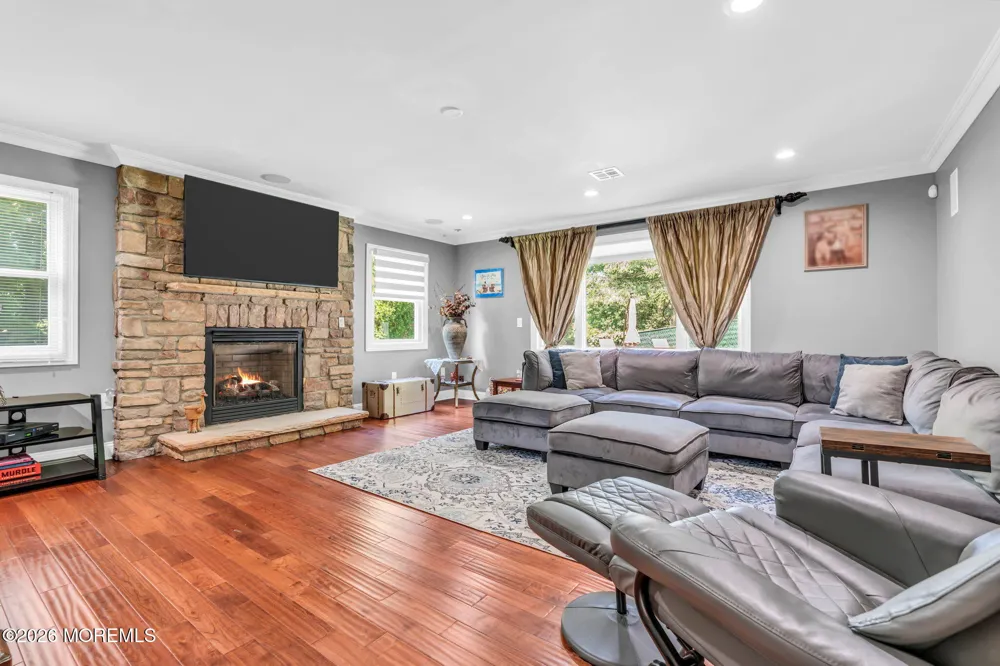 101 Oxford Lane Aberdeen, NJ 07747