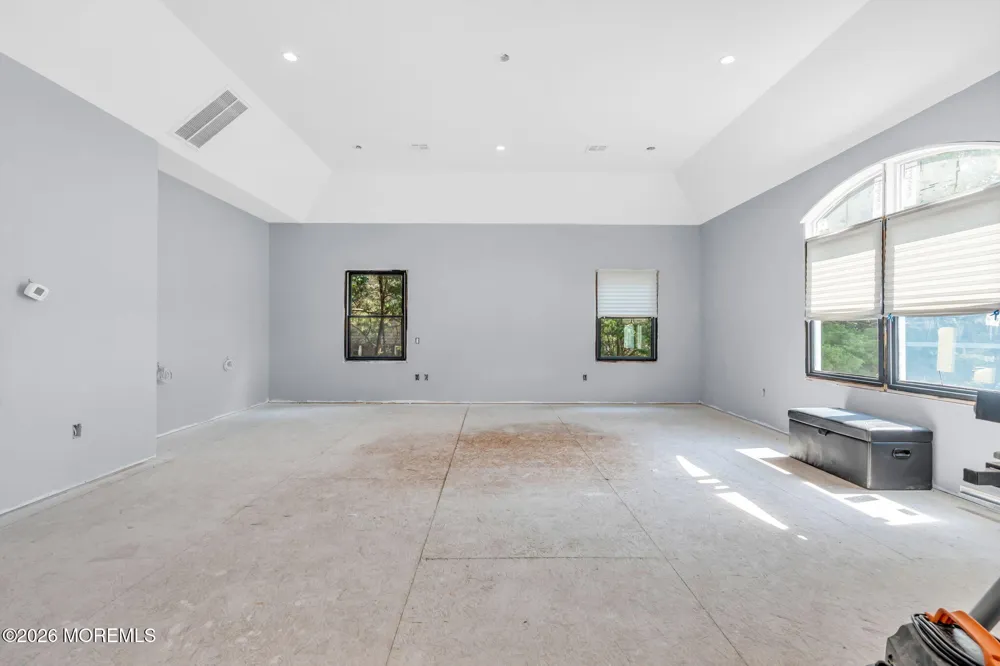 101 Oxford Lane Aberdeen, NJ 07747