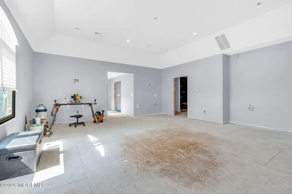 101 Oxford Lane Aberdeen, NJ 07747