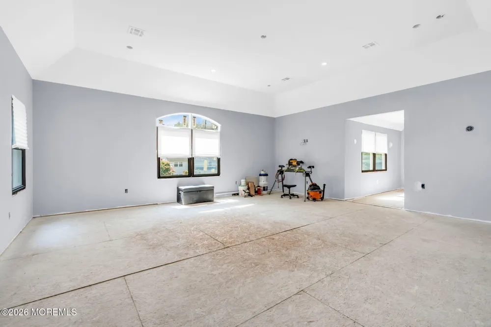 101 Oxford Lane Aberdeen, NJ 07747