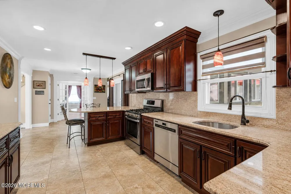 101 Oxford Lane Aberdeen, NJ 07747